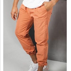 Balance Celsius Cargo joggers in Copper color